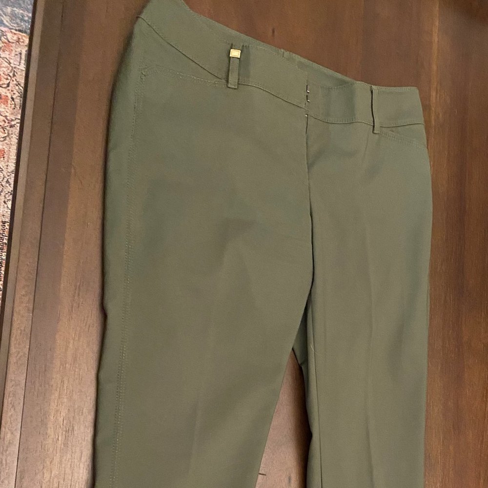 White House Black Market Perfect Form Green Pant